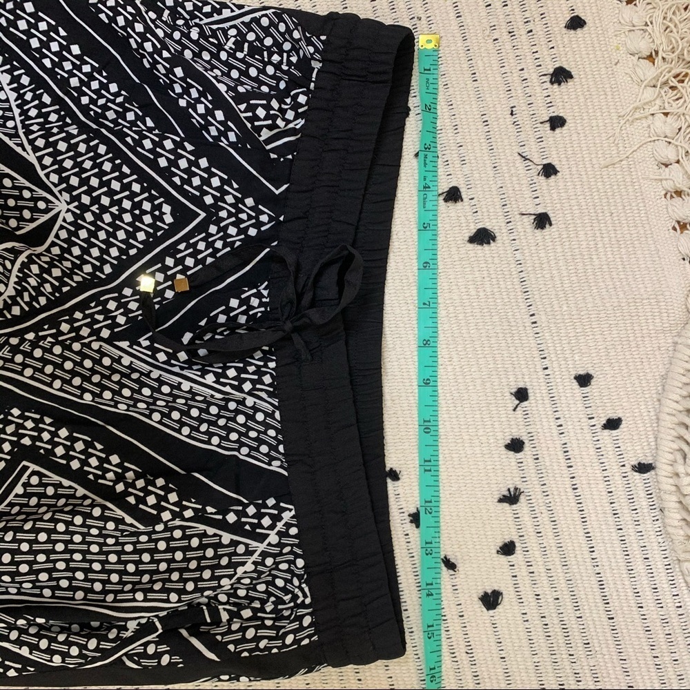 Calvin Klein Black and White Light Weight Pant - Picture 4 of 8